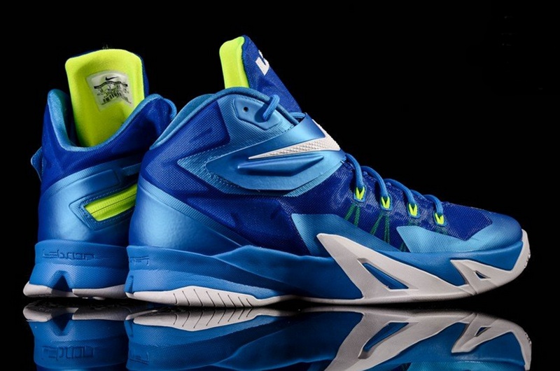 lebron soldier azul