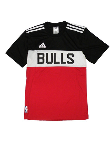Adidas Camiseta NBA Bulls Winter Hoops (negro/blanco/rojo)
