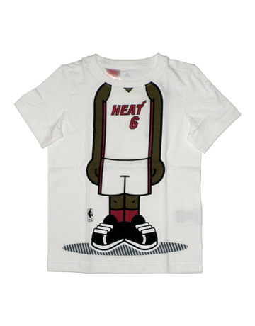 Adidas Camiseta Niño GFX Graphic Miami Heat James Nº 6 (blanco)