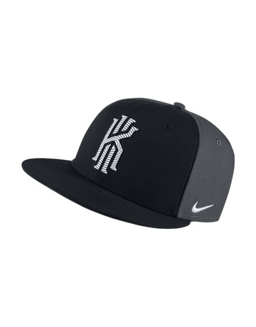 Kyrie True 4 Snapback (010/black/dark grey/white)