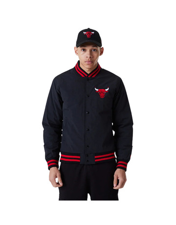 New Era NBA Chicago Bulls Team Logo Bomber Jacket