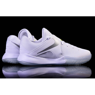 Nike zoom live white deals