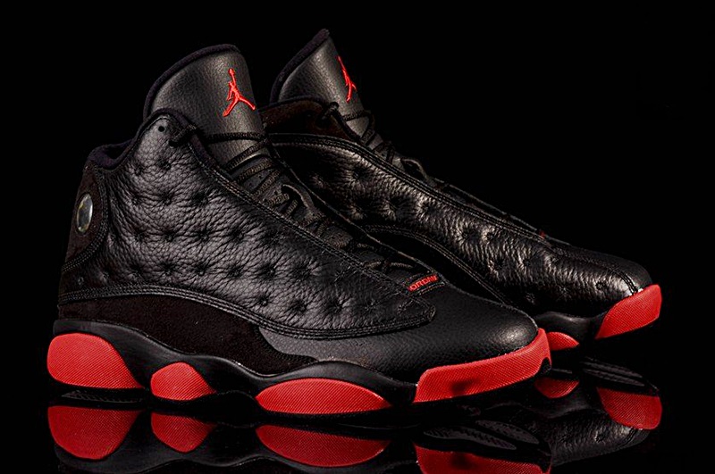 jordan retro 13 negro con rojo