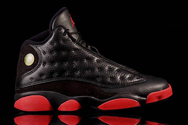 retro 13 negro con rojo