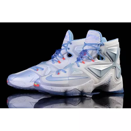 Lebron XIII "XMAS" (144/summit white/light blue/blue tint)