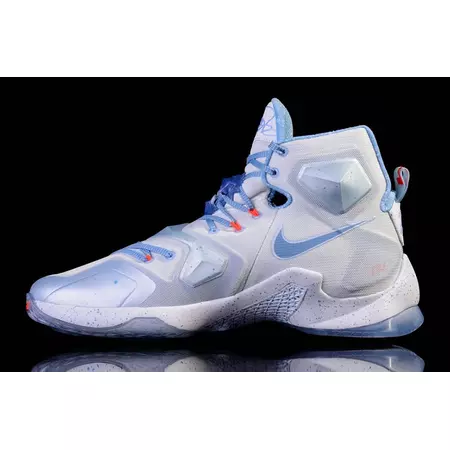 Lebron XIII "XMAS" (144/summit white/light blue/blue tint)