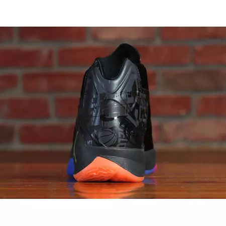 Jordan Melo M12 "The Dungeon" (030/negro/naranja/rosa/azul)