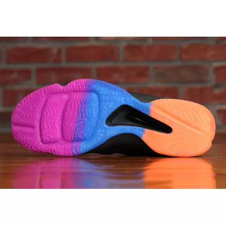 Jordan Melo M12 "The Dungeon" (030/negro/naranja/rosa/azul)