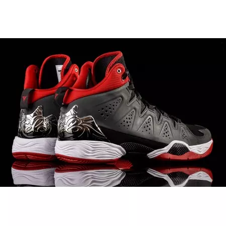 Jordan Melo M10 "Bulls Edition" (002/antracita/rojo/blanco)