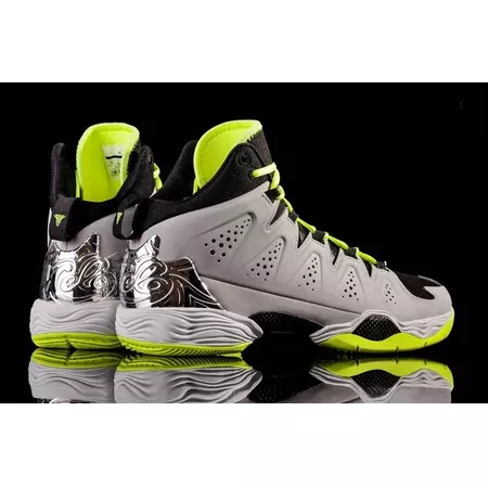 Jordan Melo M10 "SilverVolt" (045/metalicsilver/volt/negro)