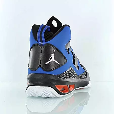 Jordan Melo M9 (407/royal/naranja/negro)