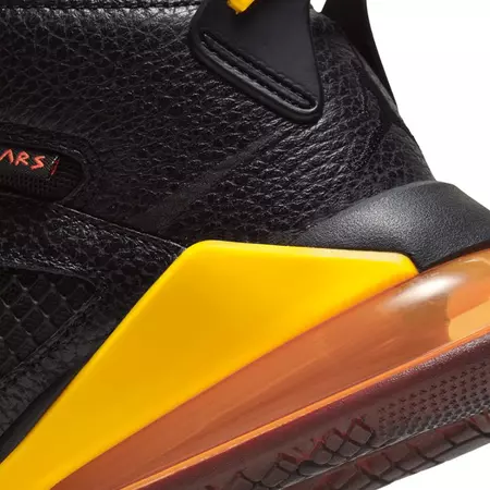 Jordan Mars 270 (GS) "Team Orange"