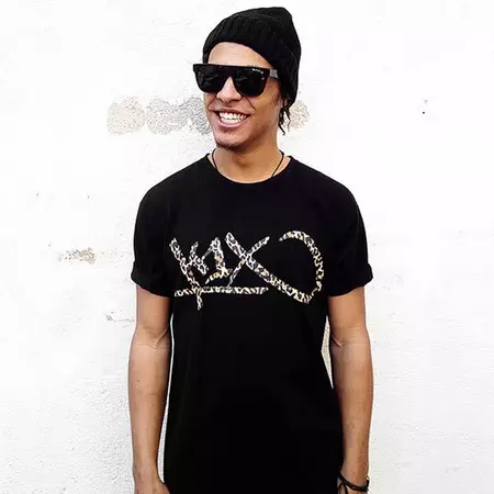 K1X Camiseta Leo Tag