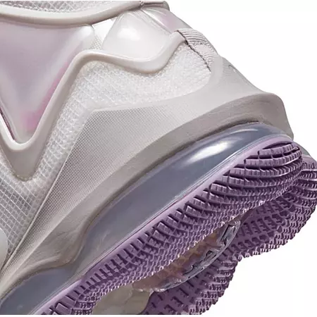 LeBron 19 "Strive For Greatness"