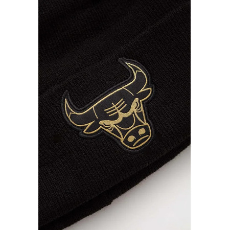 New Era NBA Chicago Bulls Metallic Badge Beanie