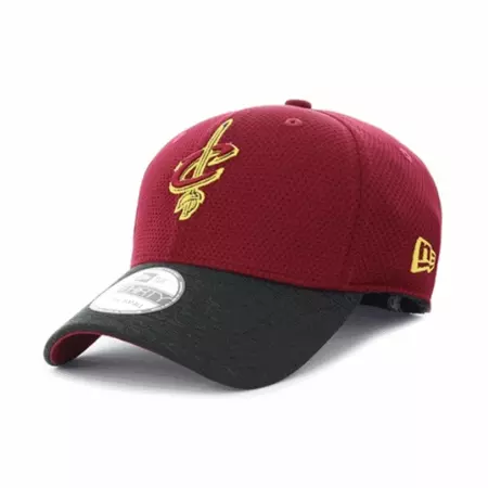 New Era Shadow Tech Cleveland Cavaliers 39THIRTY