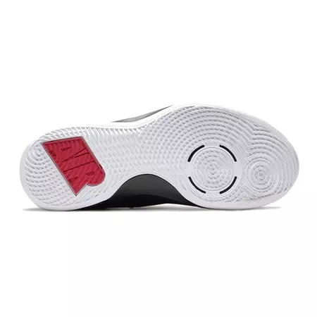Nike Air Versitile III "Ember"