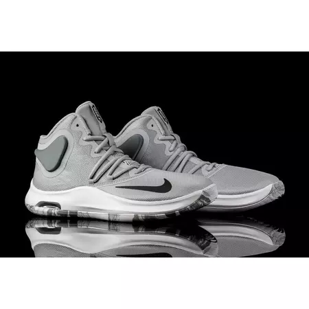 Nike Air Versitile IV "Grizzly"