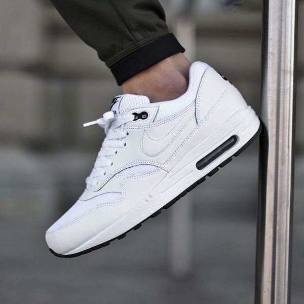 Aparte Enfermedad infecciosa Mentalidad Nike Air Max 1 Essential (125/blanco/negro)