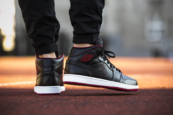 jordan 1 mid lance mountain bred