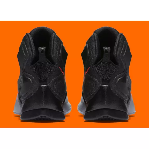 Lebron XIII "On Court" (060/wolf greyred/crimson/black)
