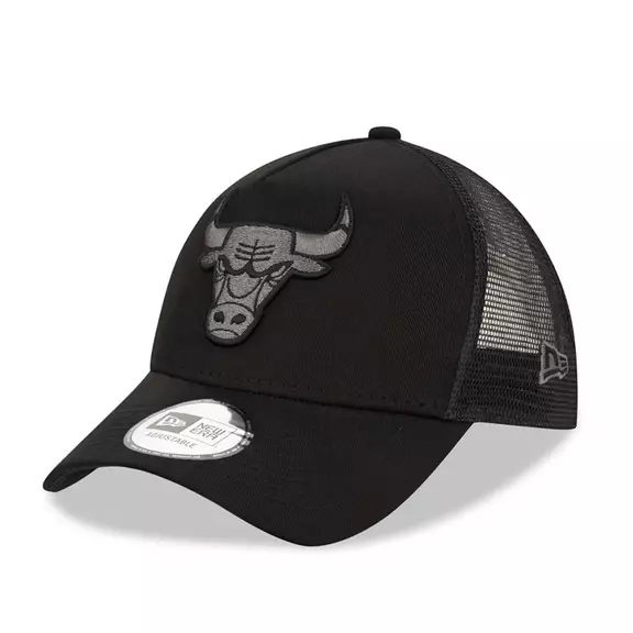 New Era NBA Chicago Bulls Black on Black 9FORTY A-Frame Trucker