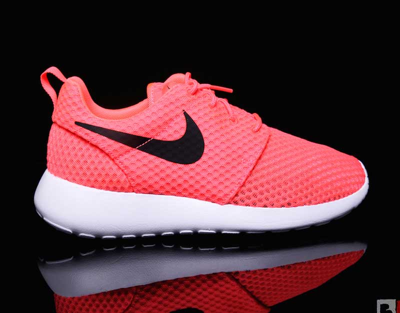 nike roshe run coral