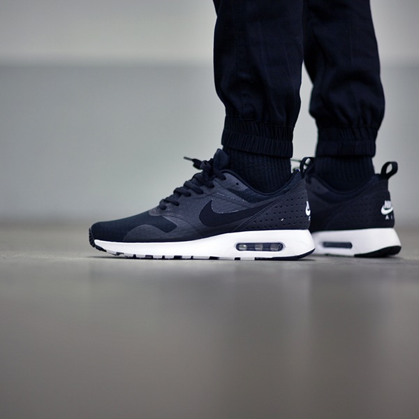 Nike Air Max Tavas Essential \