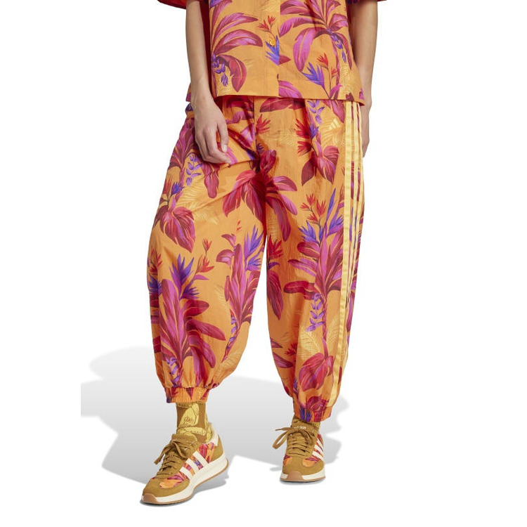 Añadir a la cesta Adidas  x FARM Premium Joggers "Orange-AOP" Adidas  x FARM Premium Joggers "Orange-AOP"