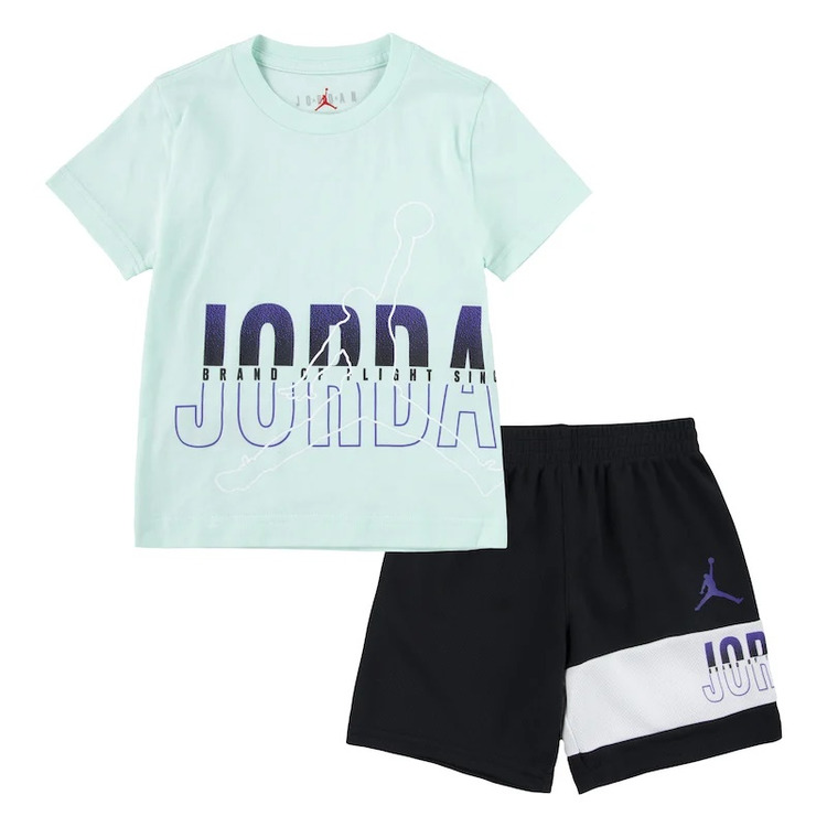 Añadir a la cesta Conjunto Jordan Kids JDB Jumpman Wrap Logo Tee and Short Set "Black-Light Dew" Conjunto Jordan Kids JDB Jumpman Wrap Logo Tee and Short Set "Black-Light Dew"
