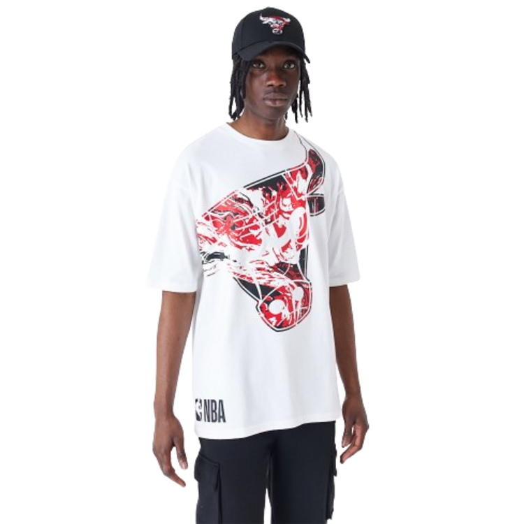 Añadir a la cesta New Era NBA Chicago Bulls All Over Print Infill Oversized T-Shirt New Era NBA Chicago Bulls All Over Print Infill Oversized T-Shirt