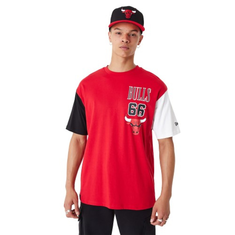 Añadir a la cesta New Era NBA Chicago Bulls Cut Sew Oversized T-Shirt New Era NBA Chicago Bulls Cut Sew Oversized T-Shirt