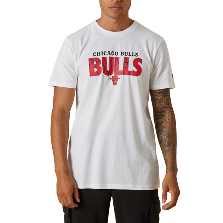 Añadir a la cesta New Era NBA Chicago Bulls Wordmark Court Infill T-Shirt "White" New Era NBA Chicago Bulls Wordmark Court Infill T-Shirt "White"