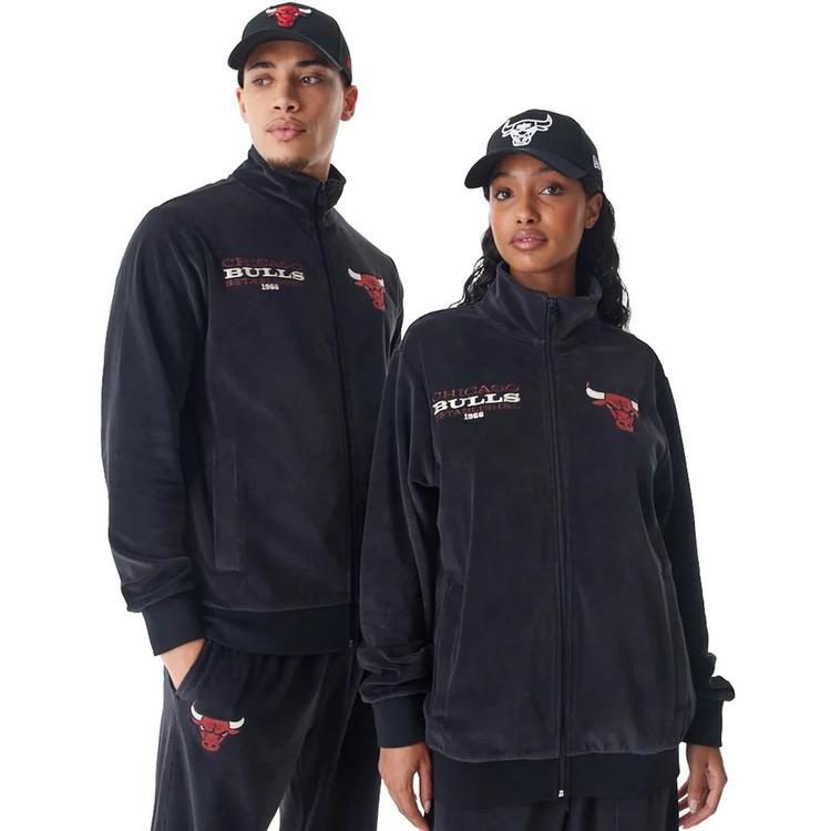 Añadir a la cesta New Era NBA Chicago Bulls Lifestyle Velour Track Jacket New Era NBA Chicago Bulls Lifestyle Velour Track Jacket