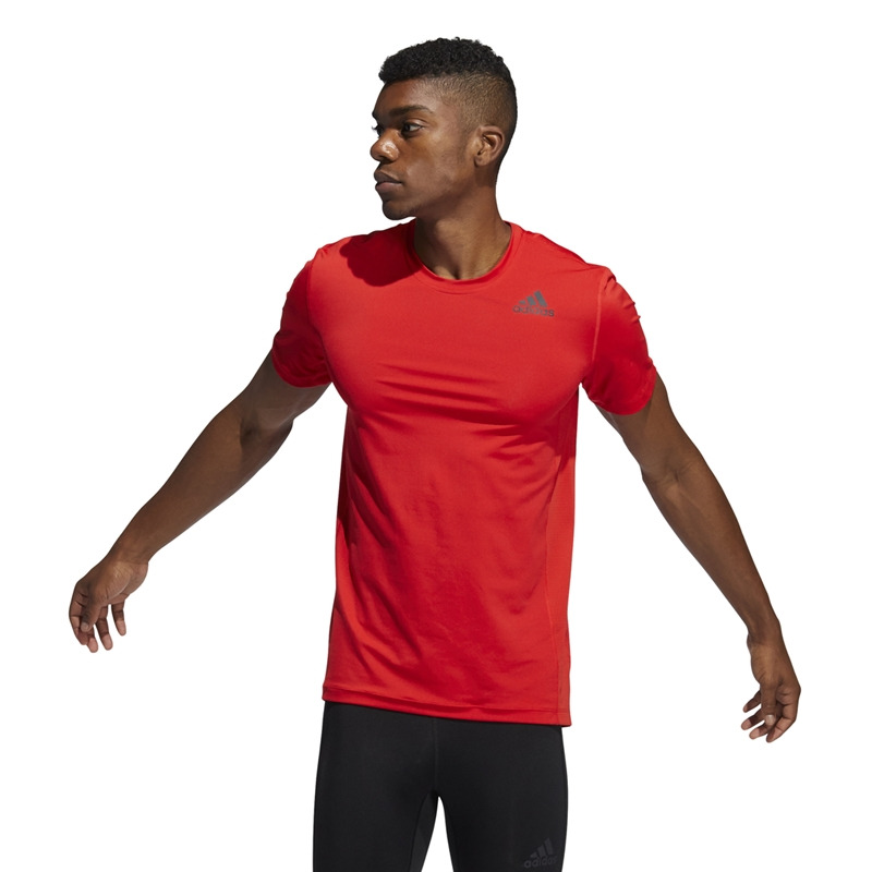 Camiseta adidas Techfit roja