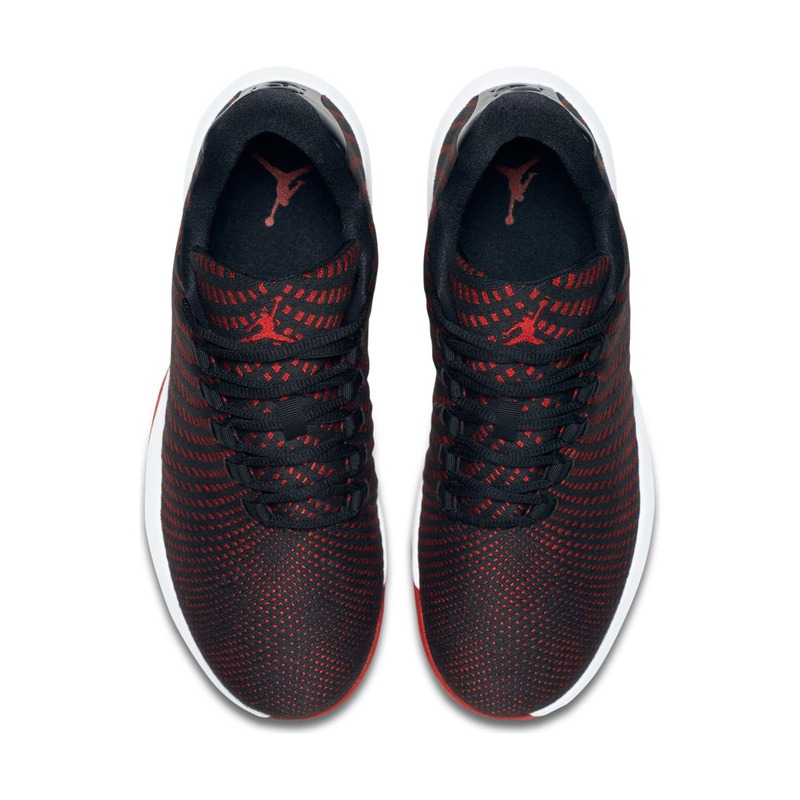 Nike air jordan b.fly bred black deals gym red