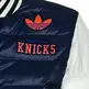 Adidas Original Chaqueta Mujer Knicks Varsity (azul tinta/blanco)