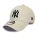 Gorra New Era New York Yankees Essential Beige 9FORTY