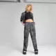 Puma T7 LEO LUXE AOP Straight Pants op "Black"