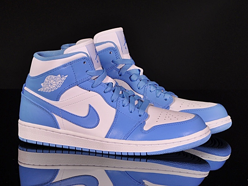 tenis jordan azules con blanco