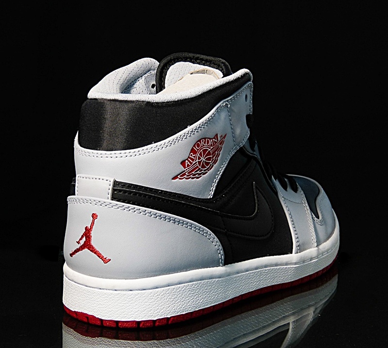Air Jordan 1Mid \
