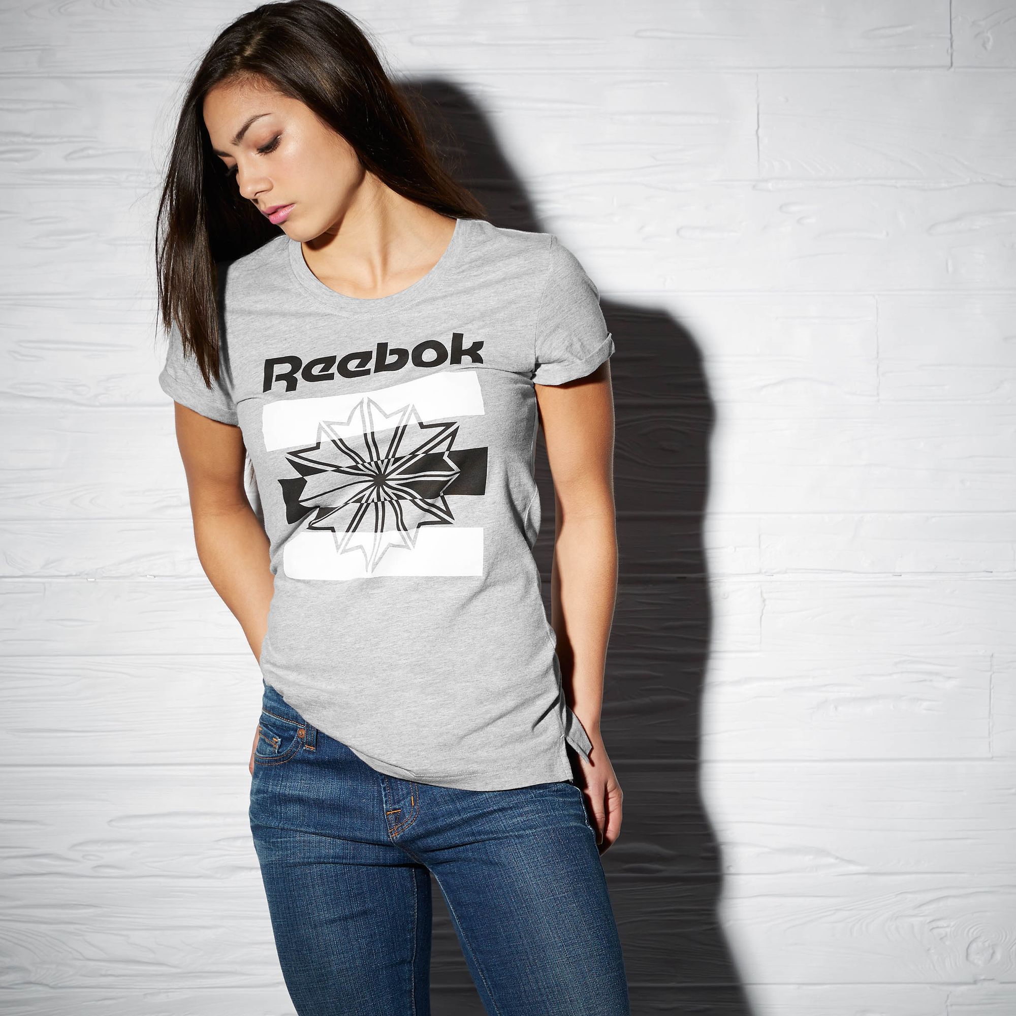 camiseta reebok classic mujer gris