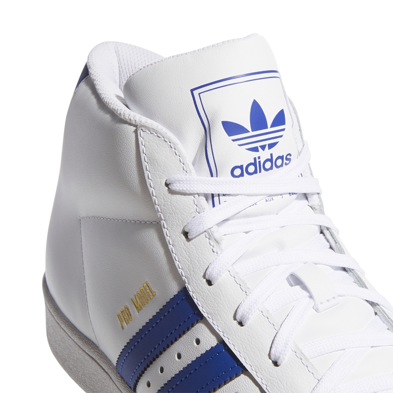 Adidas Model "Crystal White"