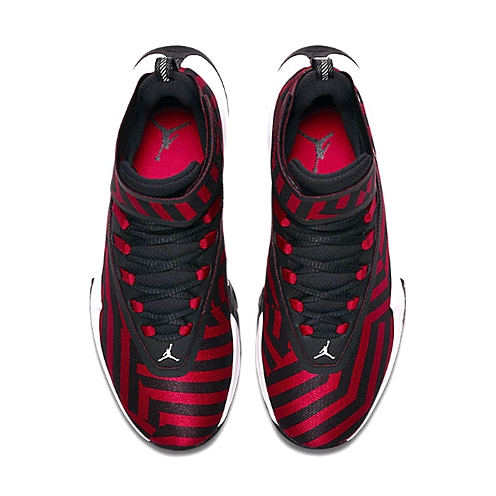 tenis jordan fly unlimited