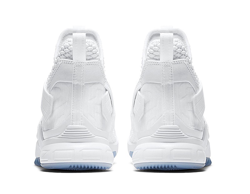 Tenis para Básquetbol Nike LeBron Soldier 12 SVSM Home de Hombre |  Innovasport
