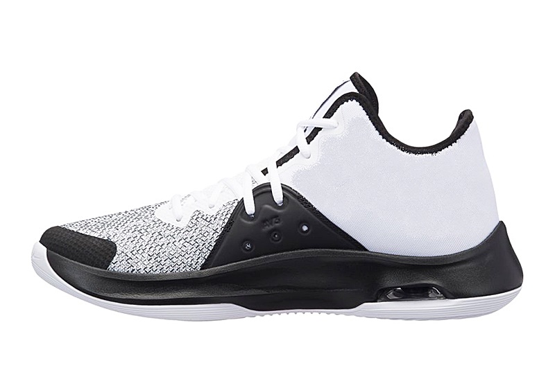Nike Air Versitile III \