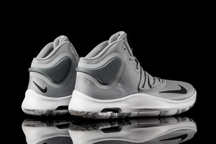 Nike Air Versitile IV \