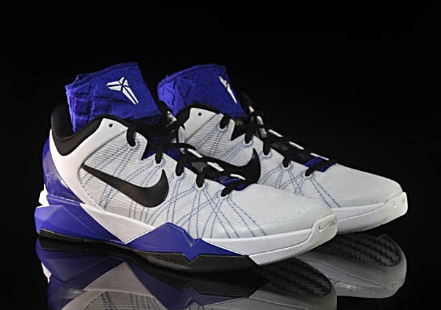 Kobe VII Supreme System (100/blanco/azul/negro)