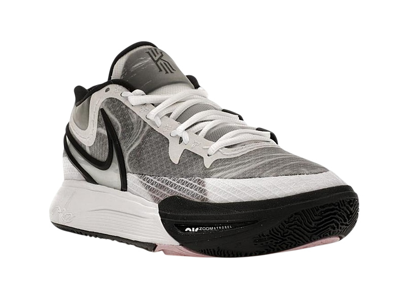 Nike Kyrie 8 新品未使用 Nike Kyrie 8 