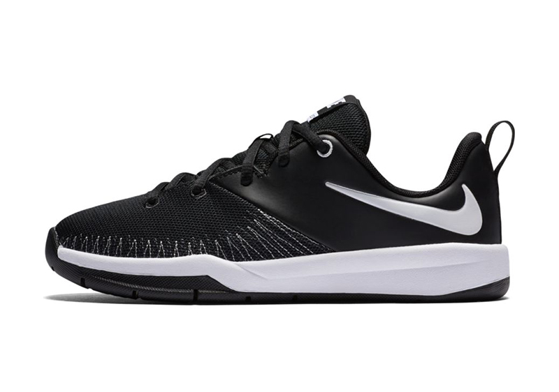 tenis nike team hustle d7